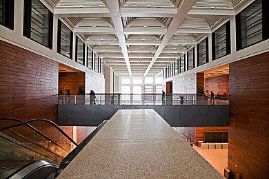 虚幻引擎5重制《极品飞车：最高通缉》效果视频赏